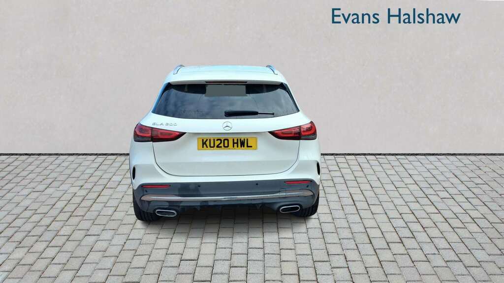 Mercedes-Benz GLA Class 200 Amg Line Executive 2020 KU20HWL White #5