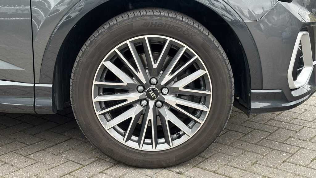 Audi Q3 40 Tfsi Quattro S Line S Tronic 2023 NC73XHS Grey #5