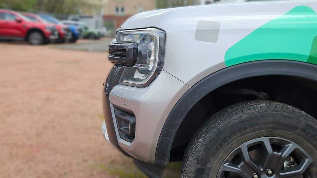 Ford Ranger Pick Up Double Cab Wildtrak 2.0 Ecoblue 205 2 SD25YLP Silver #2