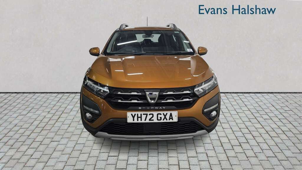 Dacia Sandero Stepway 1.0 Tce Bi-fuel Prestige 2022 YH72GXA Orange #2