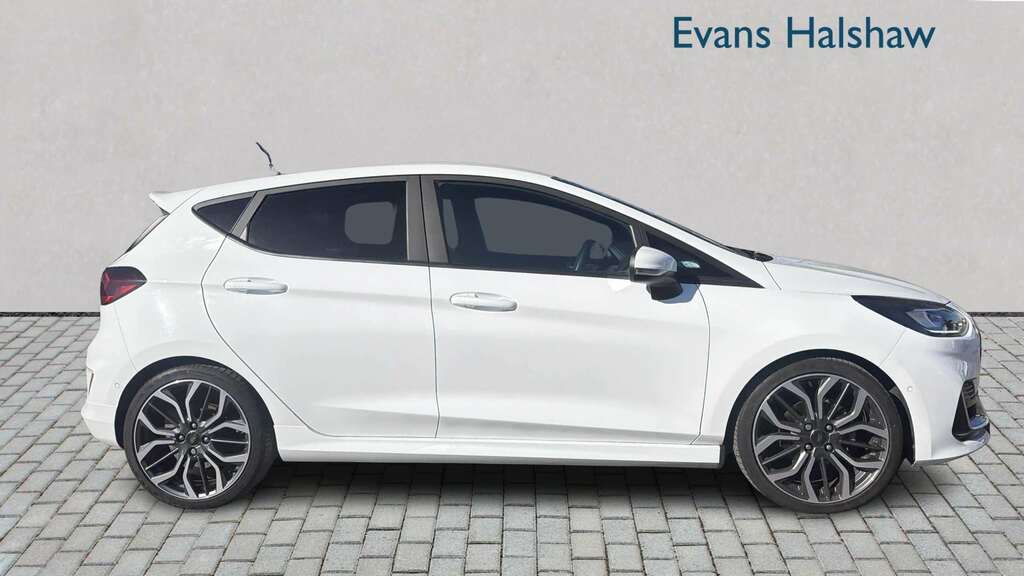 Ford Fiesta 1.0 Ecoboost Hybrid Mhev 125 St-line Vignale 2 YH72SCZ White #3