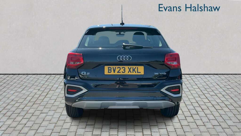 Audi Q2 35 Tfsi Sport S Tronic 2023 BV23XKL Black #5