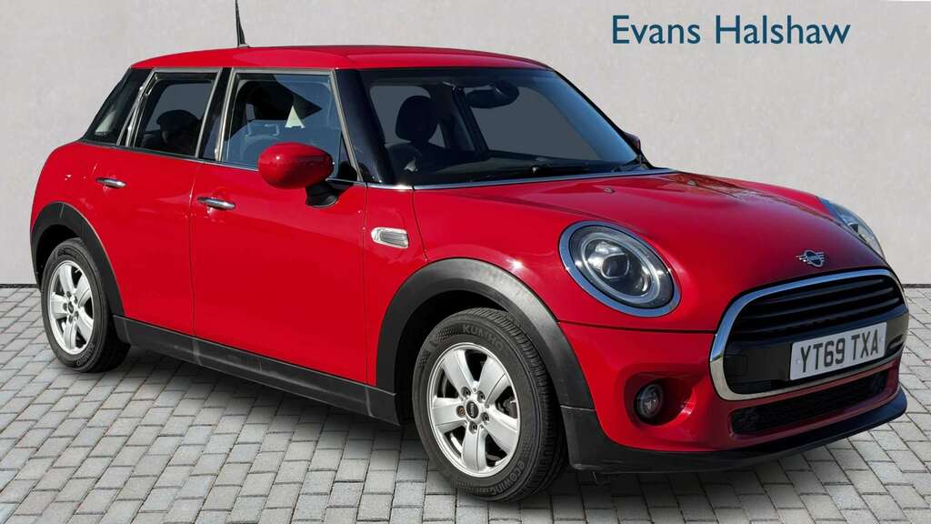 Mini Hatch 1.5 Cooper Classic II 2019 Red