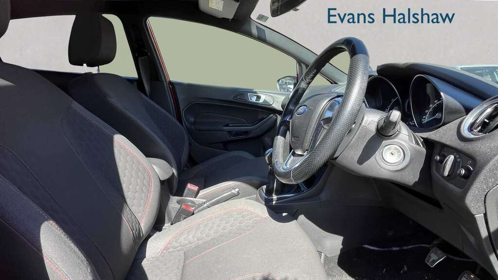 Ford Fiesta 1.0 Ecoboost St-line 2017 MT17PZP Red #3