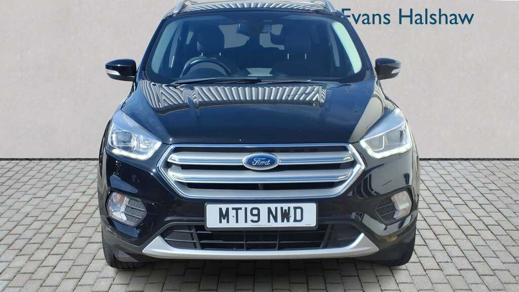Ford Kuga 1.5 Tdci Titanium Edition 2Wd 2019 MT19NWD Black #4