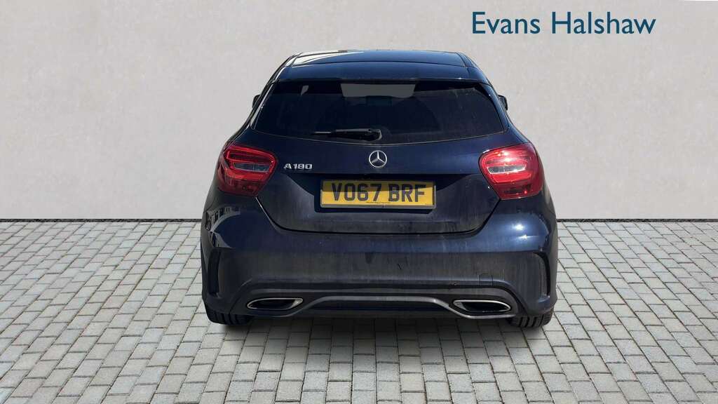 Mercedes-Benz A Class A180 Amg Line 2017 VO67BRF Blue #5