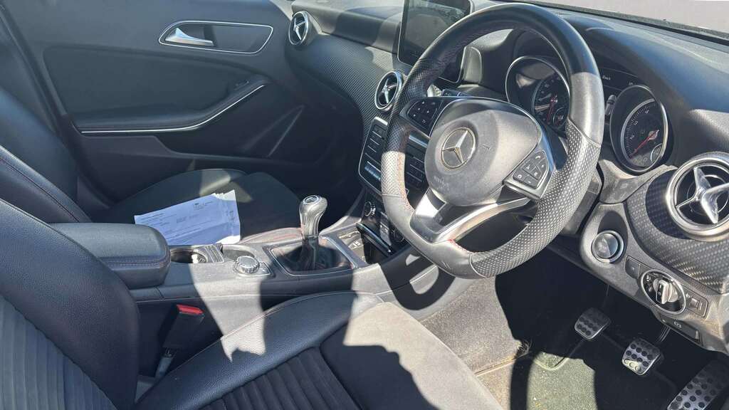 Mercedes-Benz A Class A180 Amg Line 2017 VO67BRF Blue #6