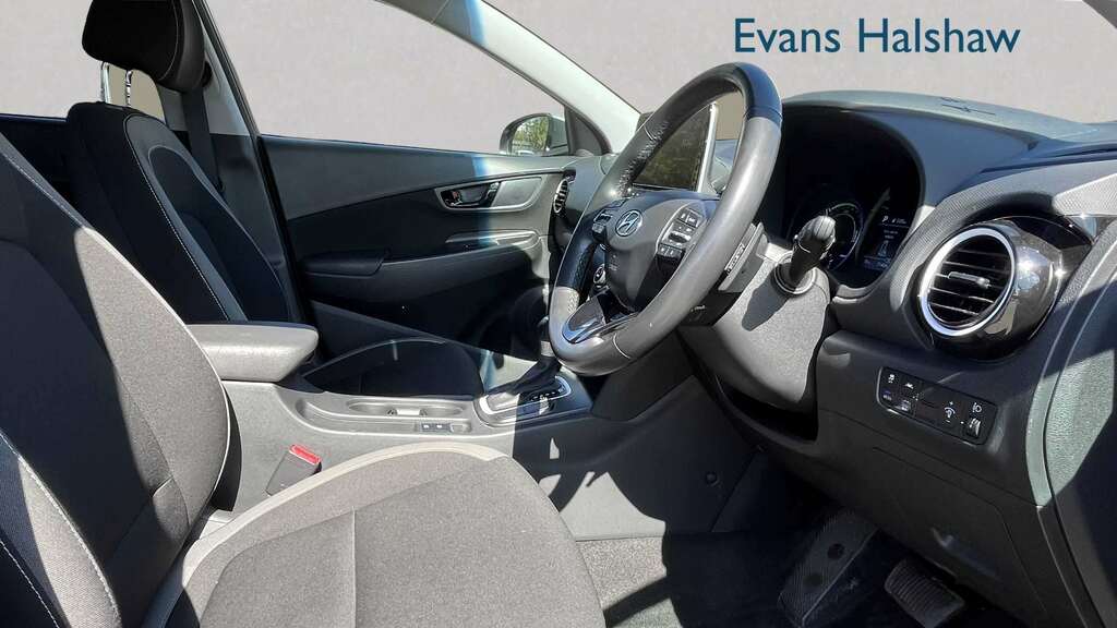 Hyundai Kona 1.6 Gdi Hybrid Premium Dct 2021 BP70TYV Grey #3