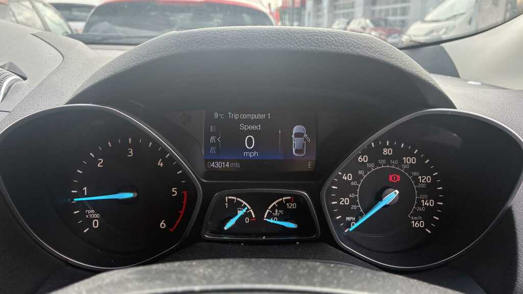 Ford Kuga 2.0 Tdci Titanium Edition 2Wd 2019 YW19EXA White #6