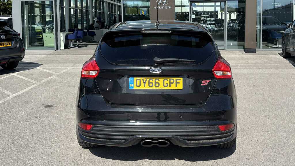 Ford Focus 2.0T Ecoboost St-3 2016 OY66GPF Black #4