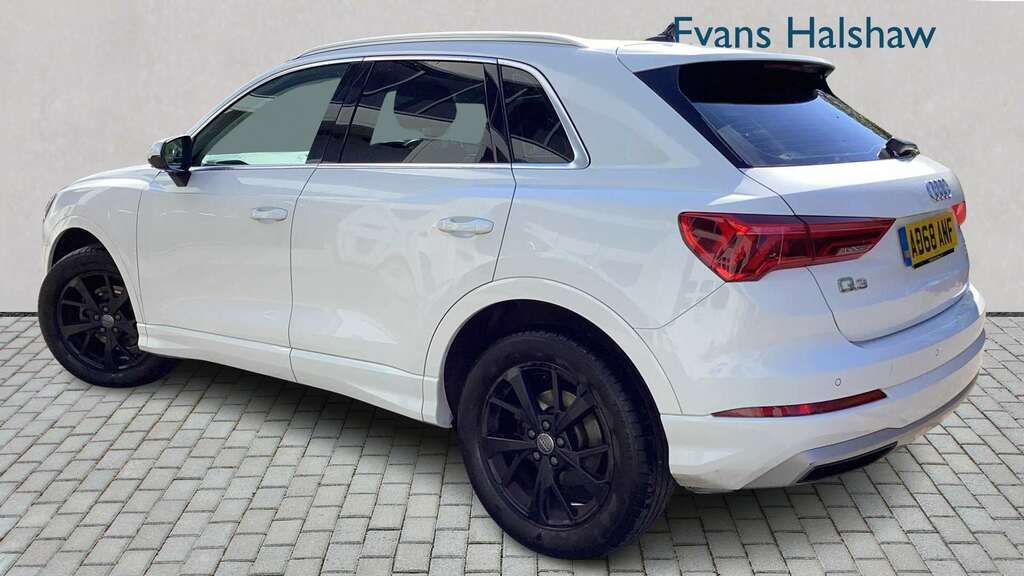 Audi Q3 35 Tfsi Sport S Tronic 2019 AD68ANF White #2