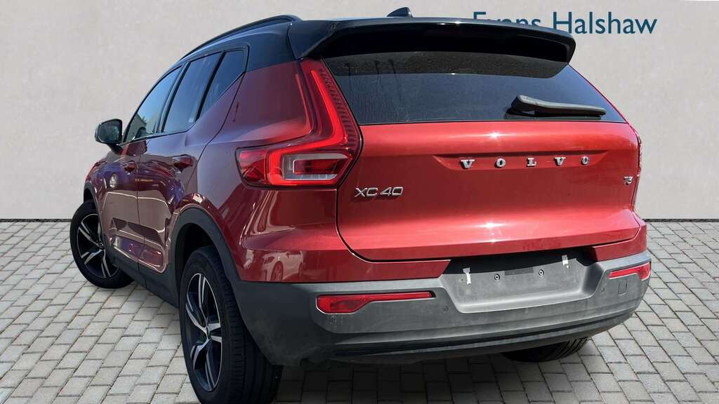 Volvo XC40 1.5 T3 163 R Design 2020 YP70KKS Red #2