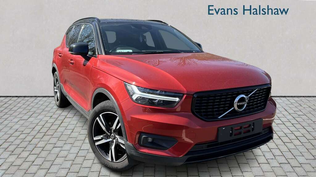 Volvo XC40 1.5 T3 163 R Design 2020 Red