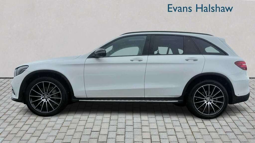 Mercedes-Benz GLC Class 250D 4Matic Amg Line Premium 9G-tronic 2016 HN66TBZ White #4