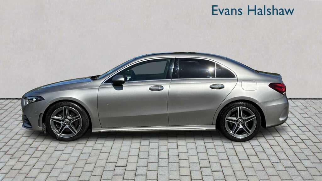 Mercedes-Benz A Class A220 4Matic Amg Line Premium Plus 2019 LN69HXX Silver #4