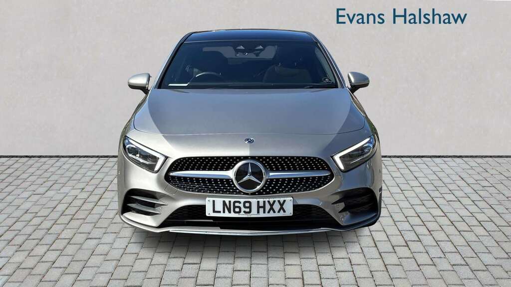 Mercedes-Benz A Class A220 4Matic Amg Line Premium Plus 2019 LN69HXX Silver #2