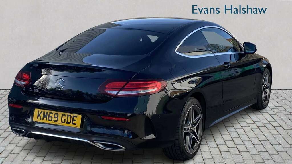 Mercedes-Benz C Class C220d Amg Line Premium 9G-tronic 2019 KM69GDE Black #4