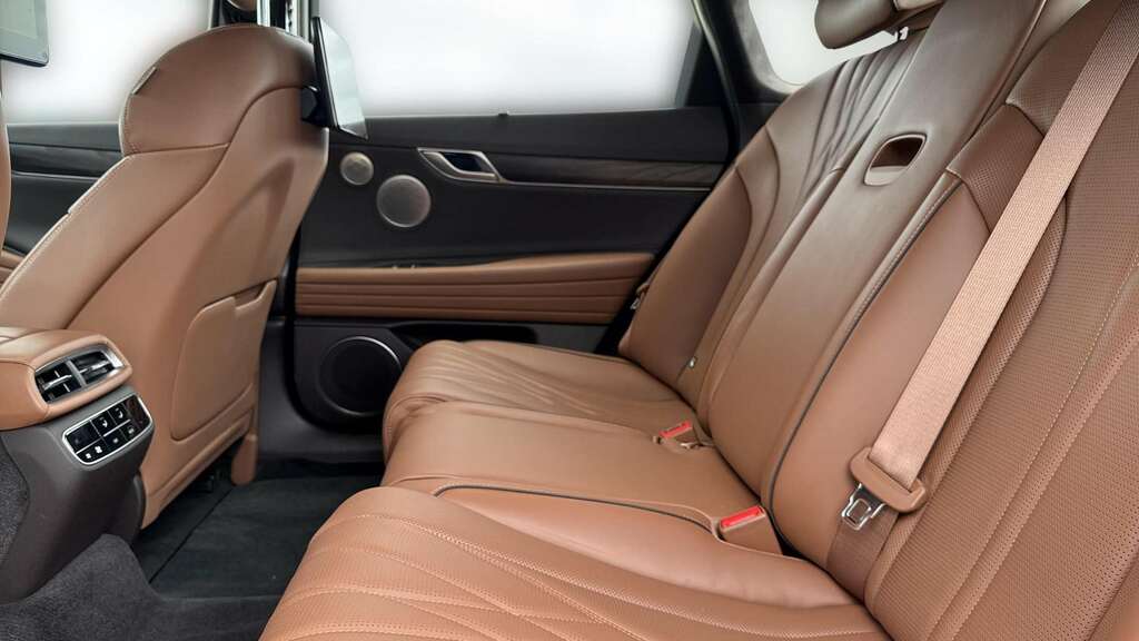 Genesis G80 Luxury Black #19