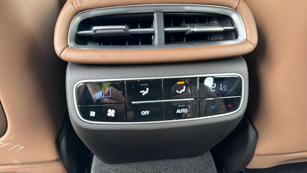 Genesis G80 Luxury Black #25