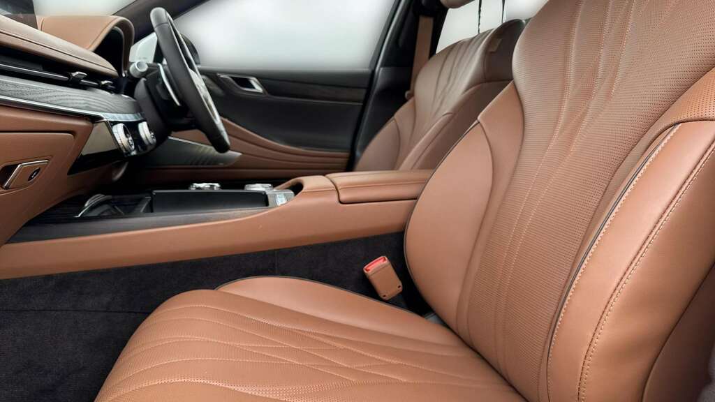 Genesis G80 Luxury Black #18