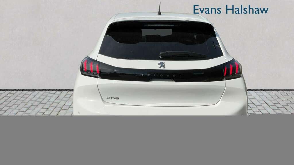 Peugeot 208 1.2 Puretech 100 Allure Premium Eat8 2023 BK23XKG White #4