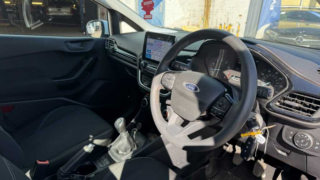 Ford Fiesta 1.1 Trend 2023 SD23WAE White #5
