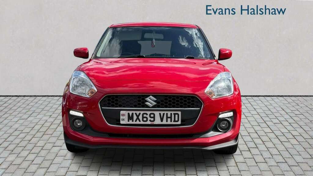 Suzuki Swift 1.2 Dualjet Attitude 2020 MX69VHD Red #3