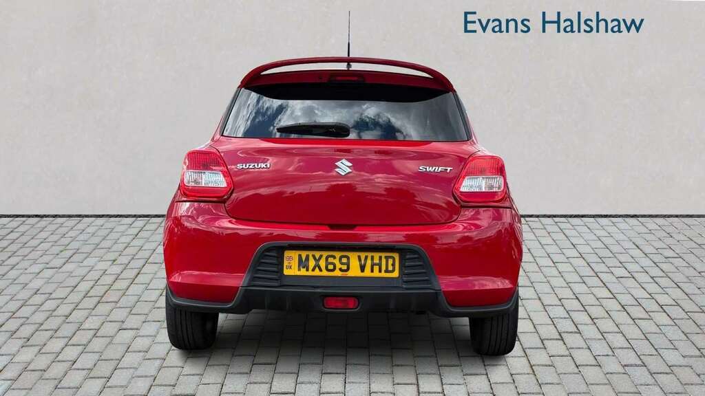 Suzuki Swift 1.2 Dualjet Attitude 2020 MX69VHD Red #5