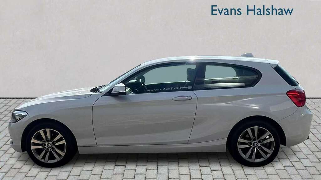 BMW 1 Series 118I 1.5 Sport Nav 2016 YF66XWR White #3