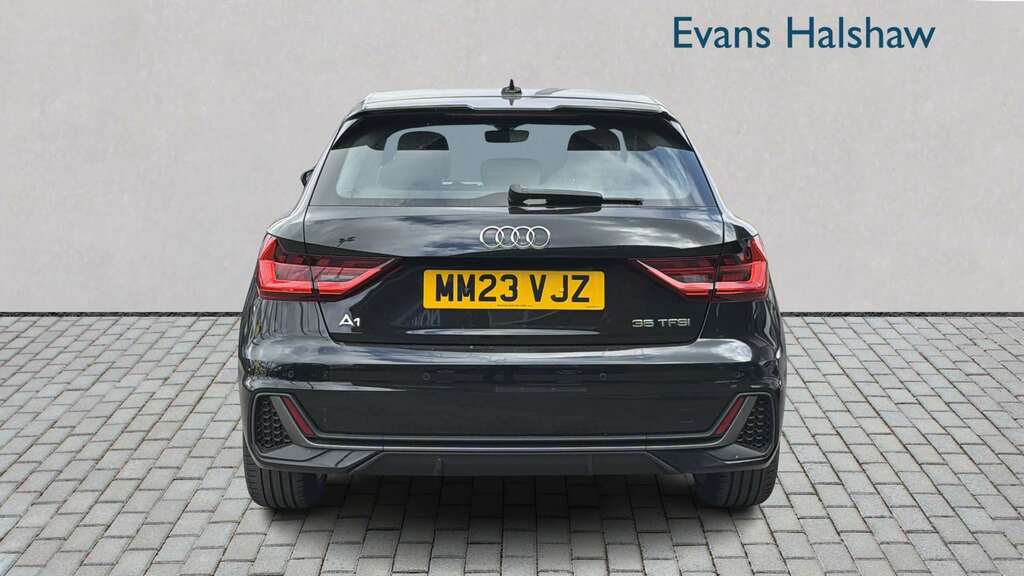 Audi A1 35 Tfsi S Line S Tronic 2023 MM23VJZ Black #4