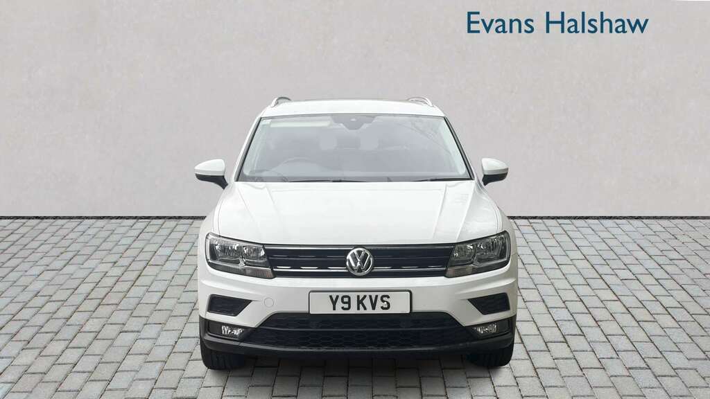 Volkswagen Tiguan 1.4 Tsi 125 Se Nav 2018 White #3