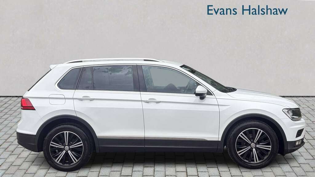 Volkswagen Tiguan 1.4 Tsi 125 Se Nav 2018 White #2
