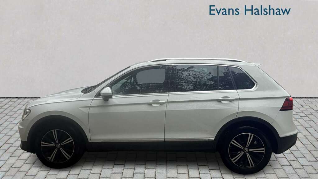 Volkswagen Tiguan 1.4 Tsi 125 Se Nav 2018 White #4