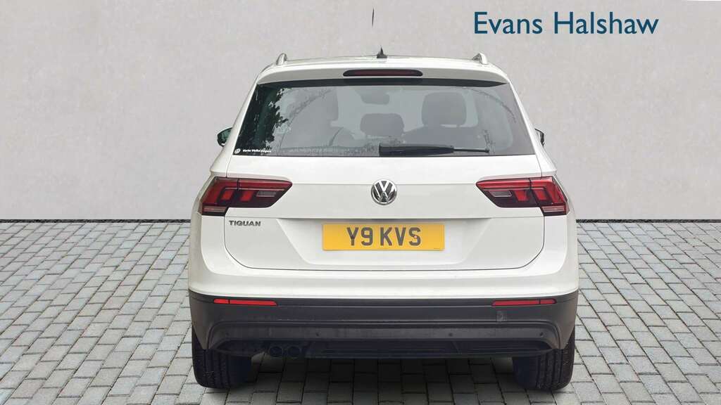 Volkswagen Tiguan 1.4 Tsi 125 Se Nav 2018 White #5