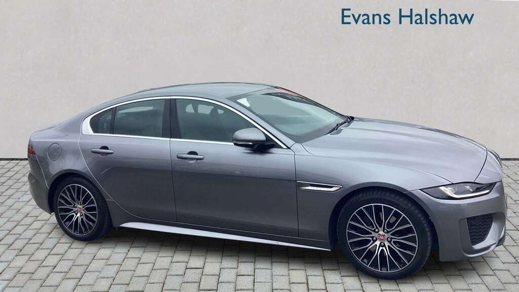 Jaguar XE 2.0D R-dynamic S 2019 FX69OSD Grey #4