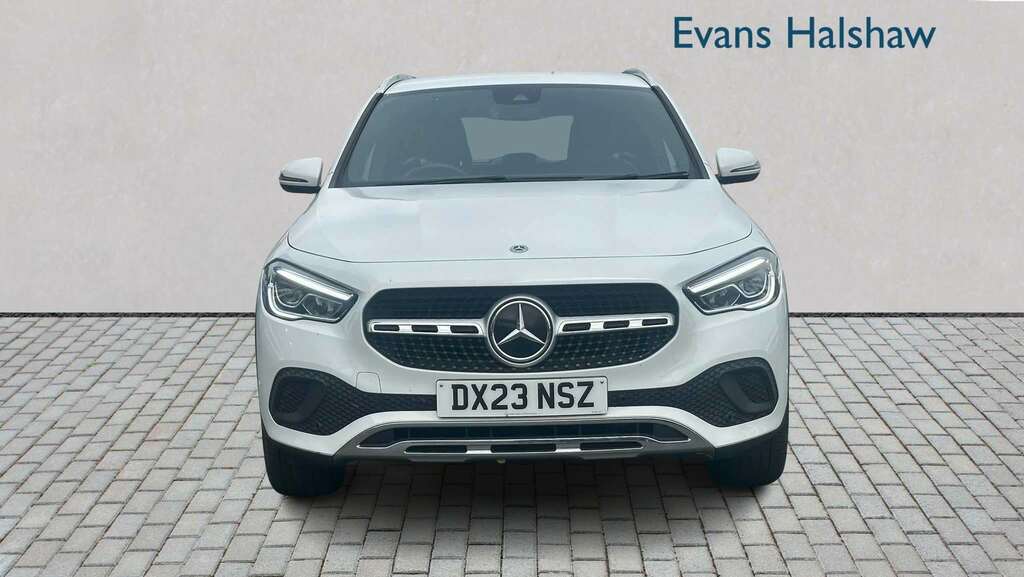 Mercedes-Benz GLA Class 180 Sport Executive 2023 DX23NSZ White #3
