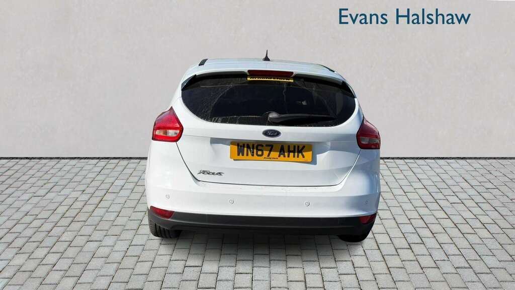 Ford Focus 1.5 Tdci 120 Zetec Edition 2017 WN67AHK White #4