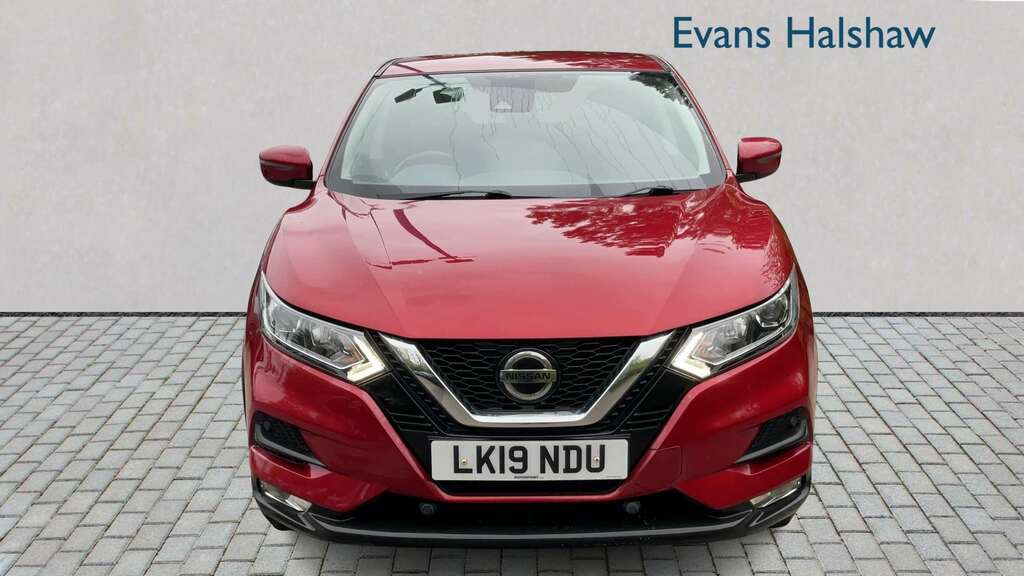 Nissan Qashqai 1.5 Dci 115 Acenta Premium 2019 Red #4