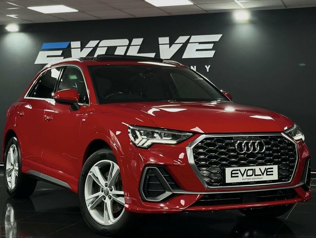 Audi Q3 2L S Line Red