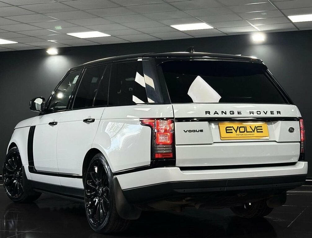 Land Rover Range Rover 3L Vogue SW67JFA White #2