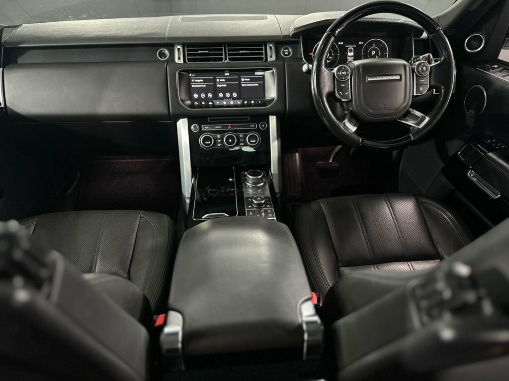 Land Rover Range Rover 3L Vogue SW67JFA White #3