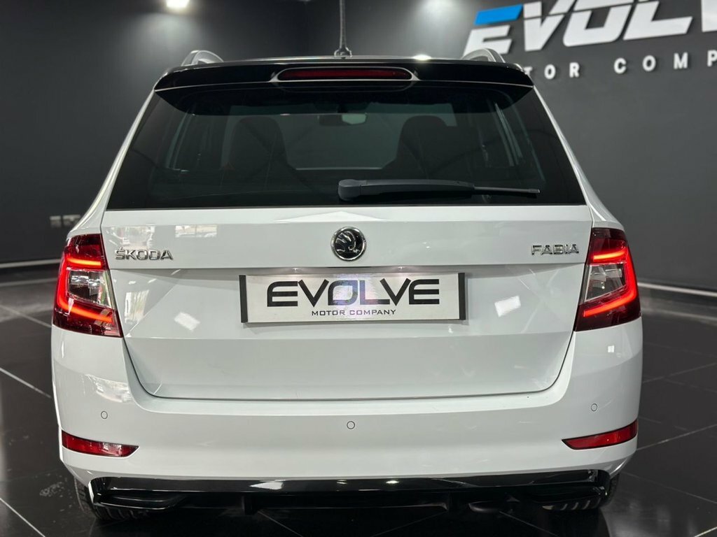 Skoda Fabia 1L Monte Carlo KO19WKM White #6