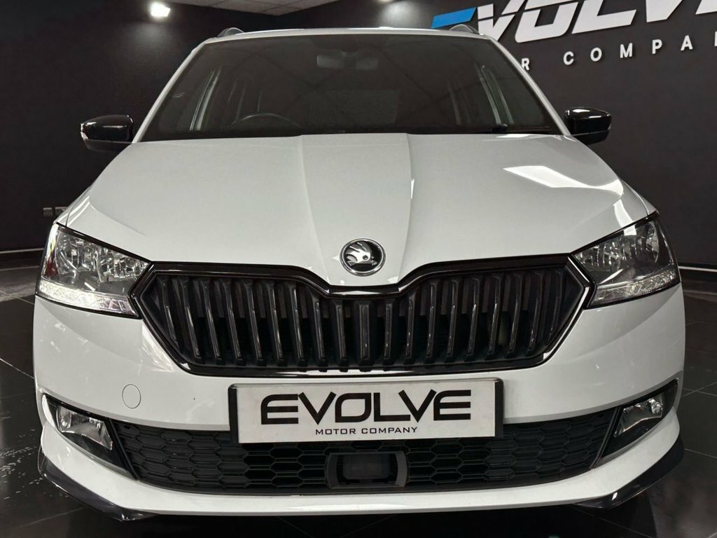 Skoda Fabia 1L Monte Carlo KO19WKM White #4