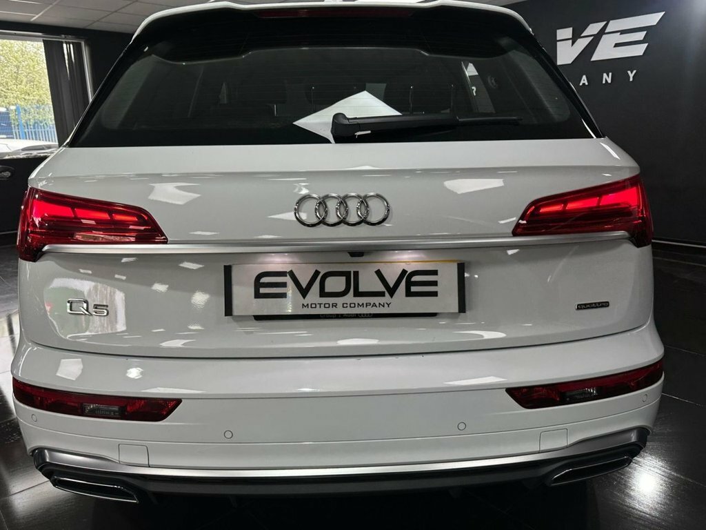 Audi Q5 2L S Line LL21BHK White #5