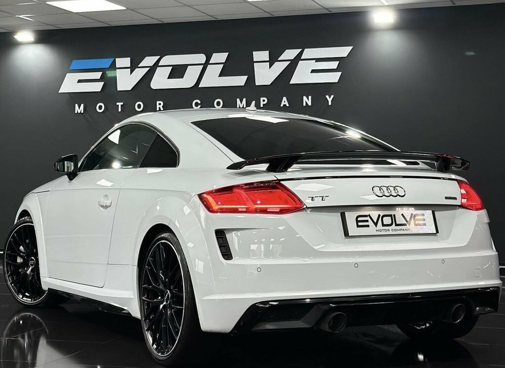 Audi TT 2L Black Edition NV19XAG White #2