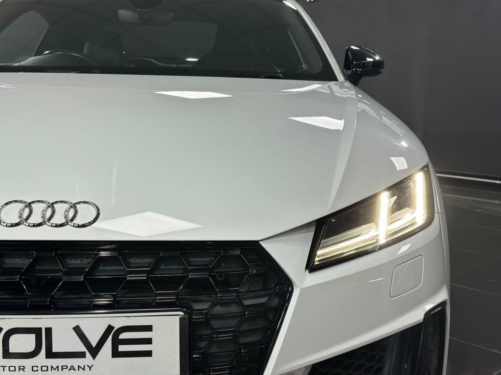 Audi TT 2L Black Edition NV19XAG White #6