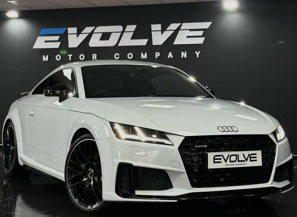 Audi TT 2L Black Edition White