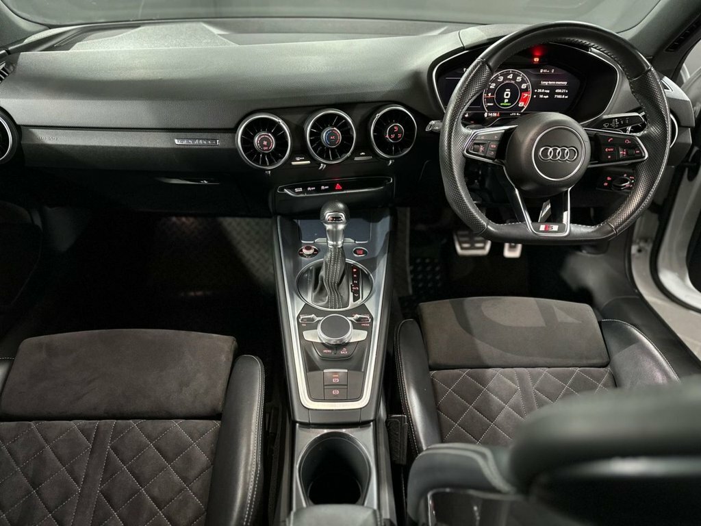 Audi TT 2L Black Edition NV19XAG White #3