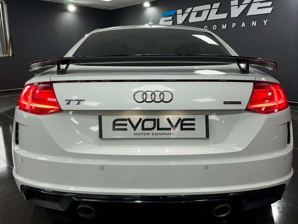 Audi TT 2L Black Edition NV19XAG White #5