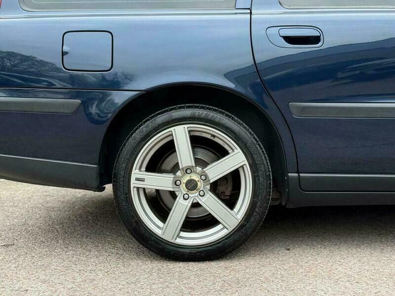 Volvo V70 V70 Black #28